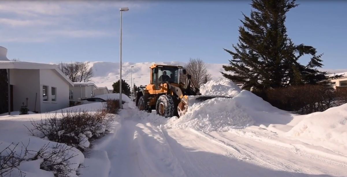 plowing snow greendale village plowing_snow_greendale_village